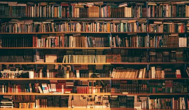 Jumeirah Residences at Al Maryah Island library in Abu Dhabi